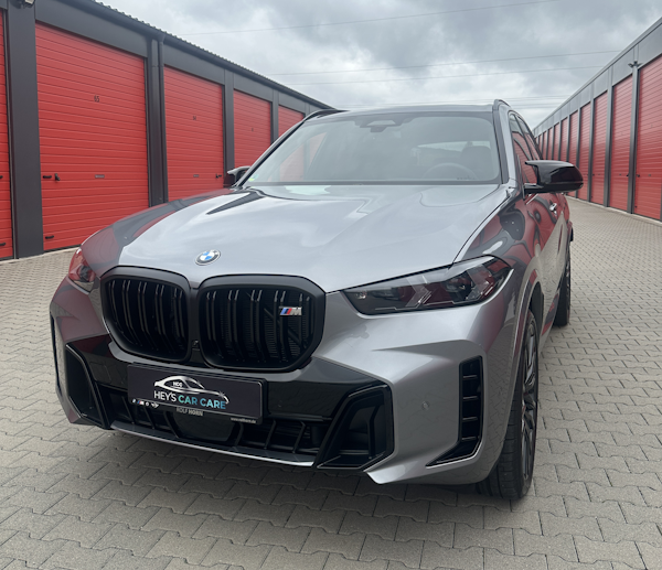 SUV mit Keramikbeschichtung
